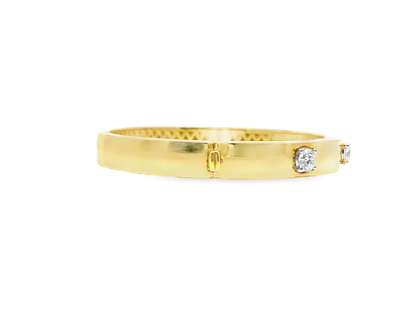 1.01CT Diamond Bangle 18k Yellow Gold