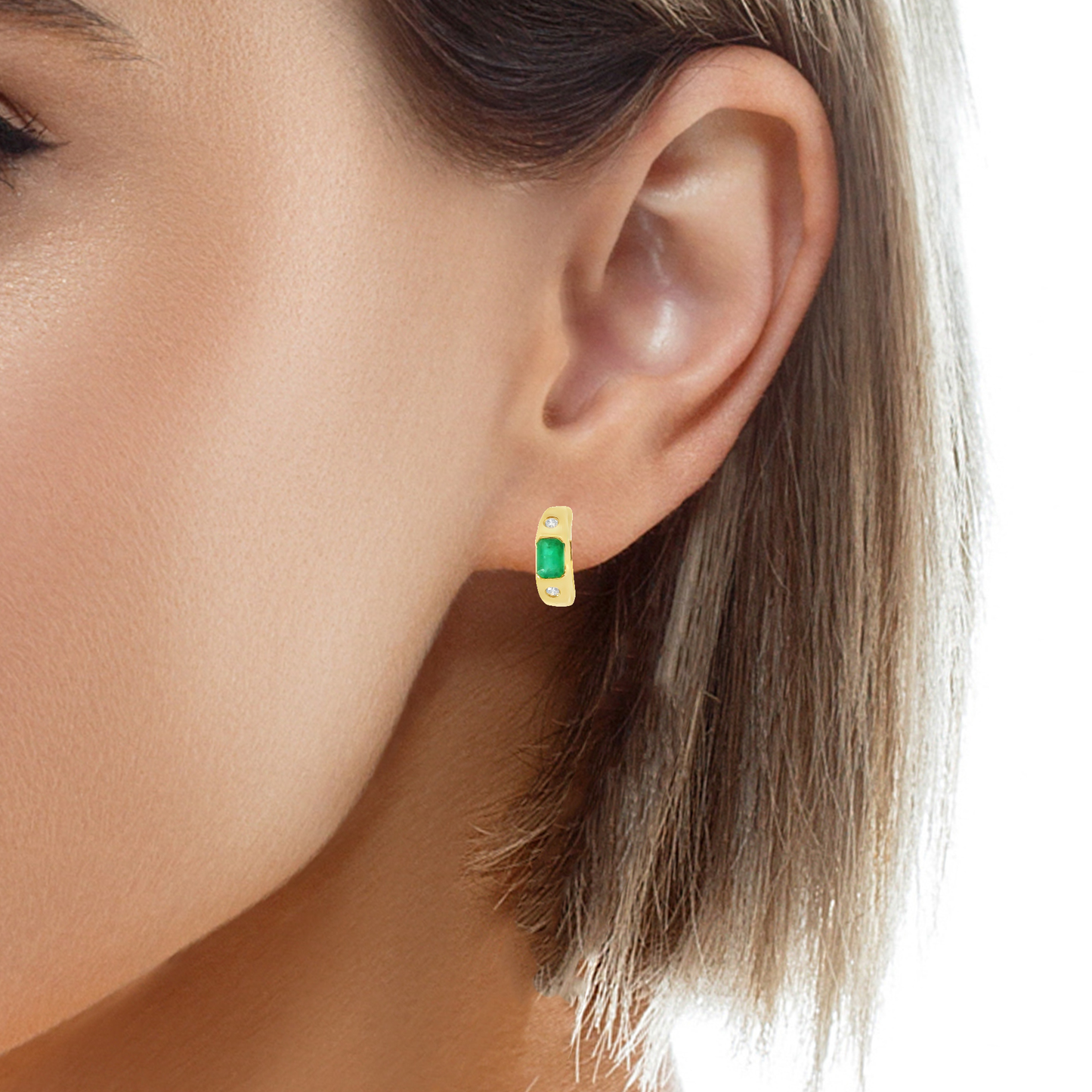 0.18Ct Diamond with 1.35CT Emerald 14k Yellow gold Earring
