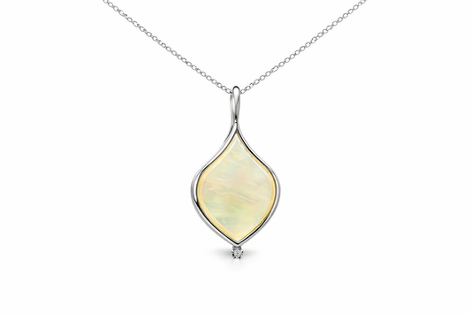 0.55CT Diamond with White MOP