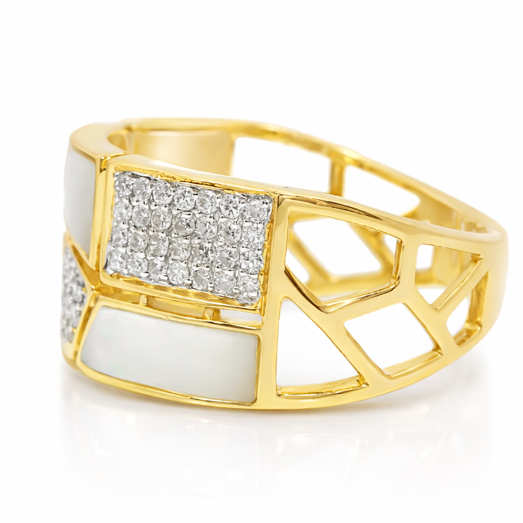 0.32CT Diamond 1.16CT White MOP Ring 14k Yellow Gold