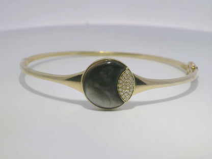 0.08Ct Diamond 3.54Ct Black Mother of Pearl Bangle 14k Yellow Gold